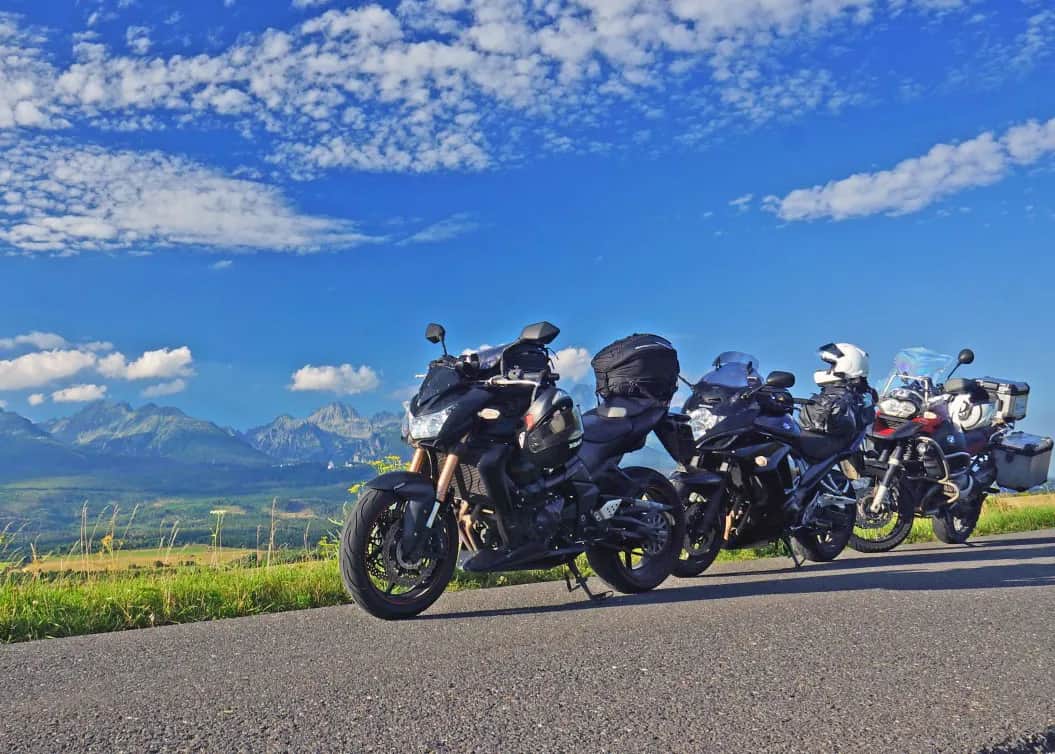 Najpiękniejsze trasy motocyklowe w Tatrach - odkryj malownicze widoki