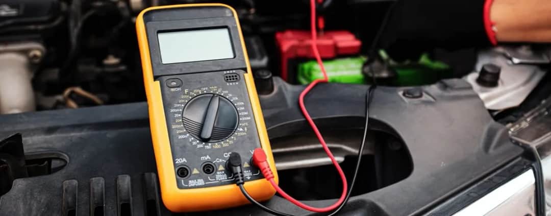 Jaki kupić prostownik z rozruchem, aby uniknąć problemów z akumulatorem? Jaki kupić prostownik z rozruchem, aby uniknąć problemów z akumulatorem?