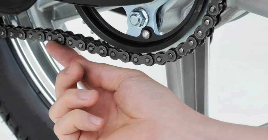 Jak zmierzyć łańcuch motocyklowy, aby uniknąć kosztownych napraw