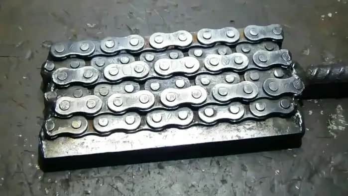 Jak zakuć łańcuch motocyklowy - uniknij problemów z bezpieczeństwem