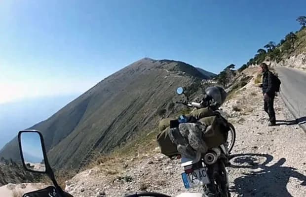Najpiękniejsze trasy motocyklowe w Albanii, które musisz przejechać