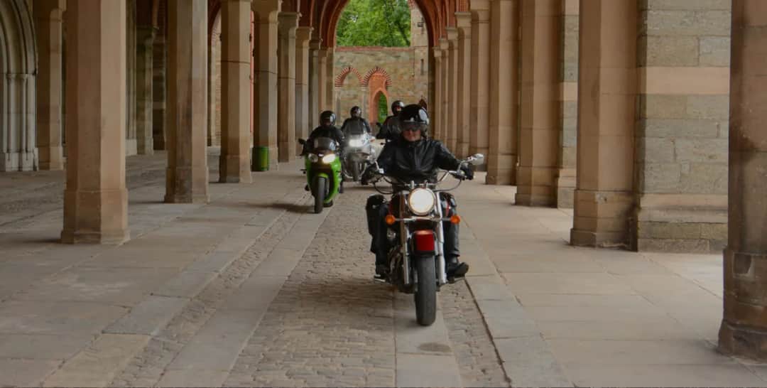 Trasy motocyklowe Dolny Śląsk: Odkryj malownicze szlaki i atrakcje