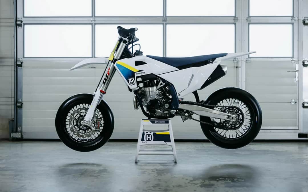 Husqvarna 125 supermoto - porównanie modeli i ich osiągi w praktyce