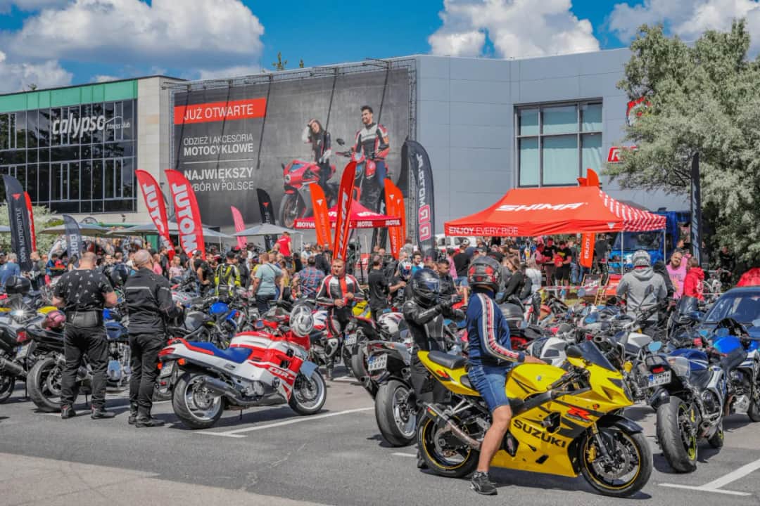 Sezon motocyklowy od kiedy do kiedy - nie przegap ważnych dat!