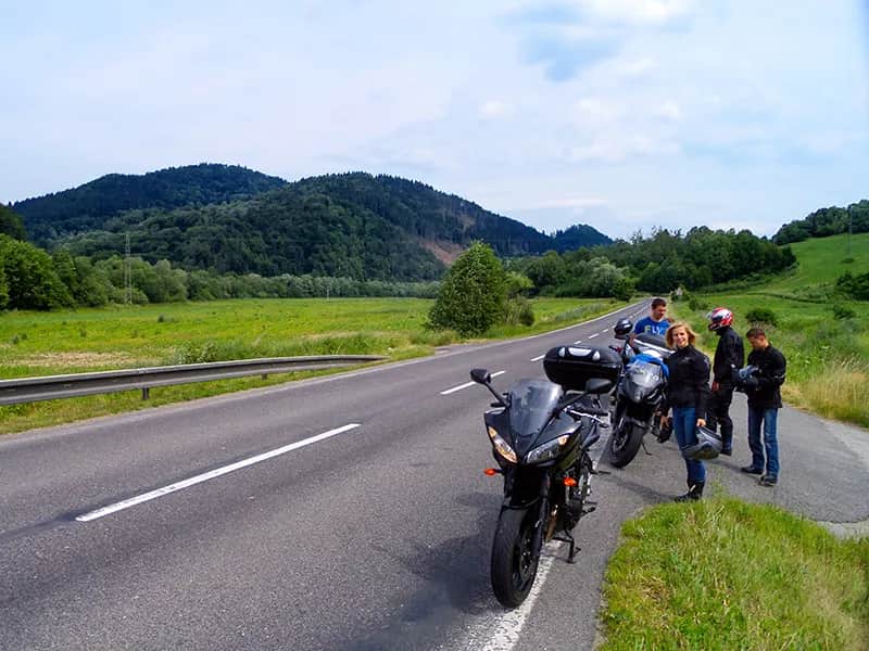 Najlepsze trasy motocyklowe w Małopolsce: planuj przejazd bez niespodzianek