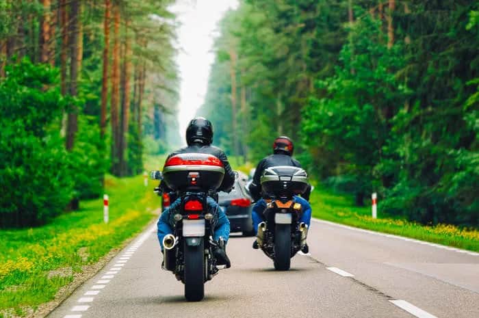 Najlepsze trasy motocyklowe w Krakowie, które musisz przejechać