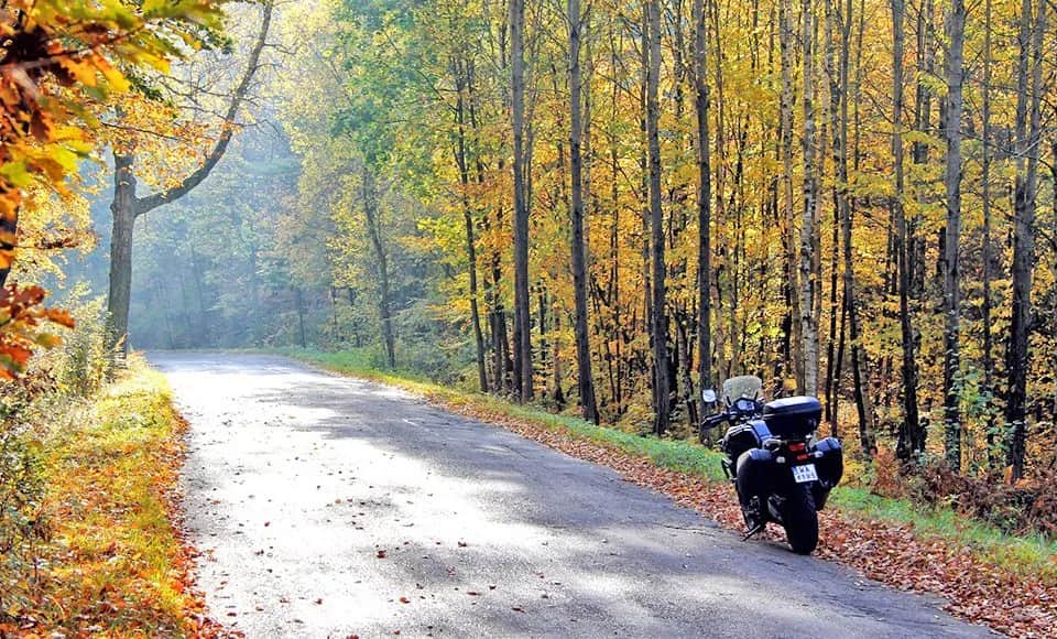 Trasy motocyklowe Kaszuby – odkryj najpiękniejsze szlaki i atrakcje