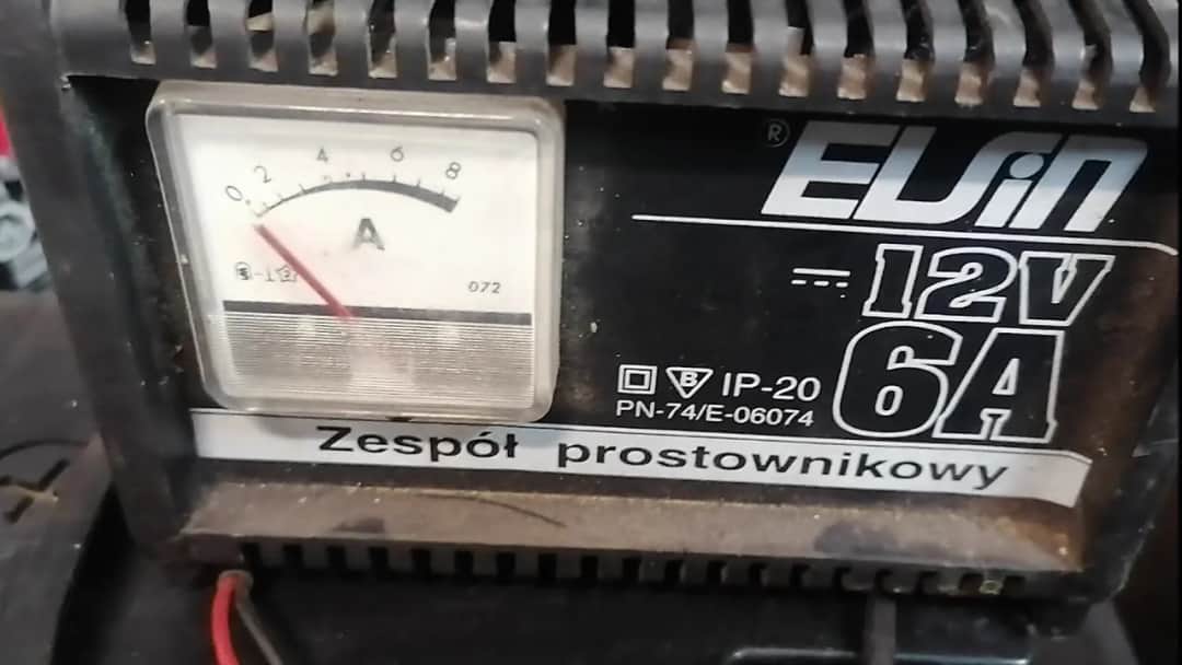 Prostownik co oznacza skala – jak poprawnie interpretować odczyty?